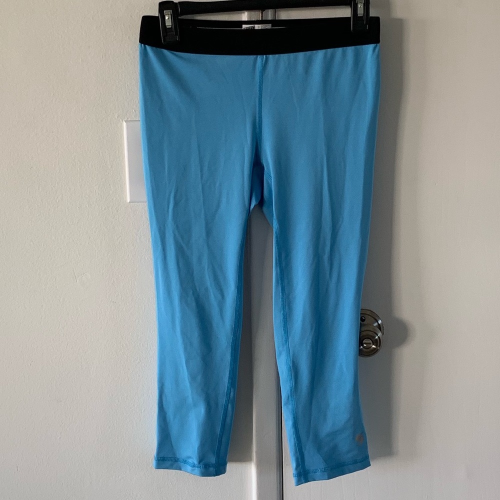 Soffe low rise cropped leggings